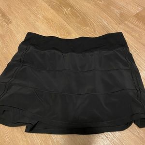 LULULEMON BALCK 15’ TENNIS SKIRT PACE RIVAL